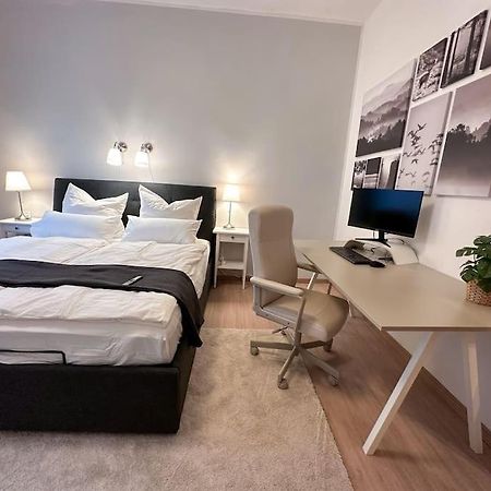 Modern City Apt. -With 2 Tv, Netflix And Work Desk Essen Exterior photo